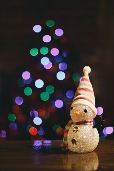 Rozświetl Święta: Łańcuchy Świetlne - Ciepłe Białe, Zimna Biała i Kolorowe Inspiracje
