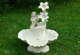 Fontanna ogrodowa dekoracyjna, pojnik, wróżka wśród lilii