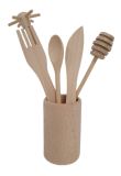 Zestaw drewnianych przyborów kuchennych